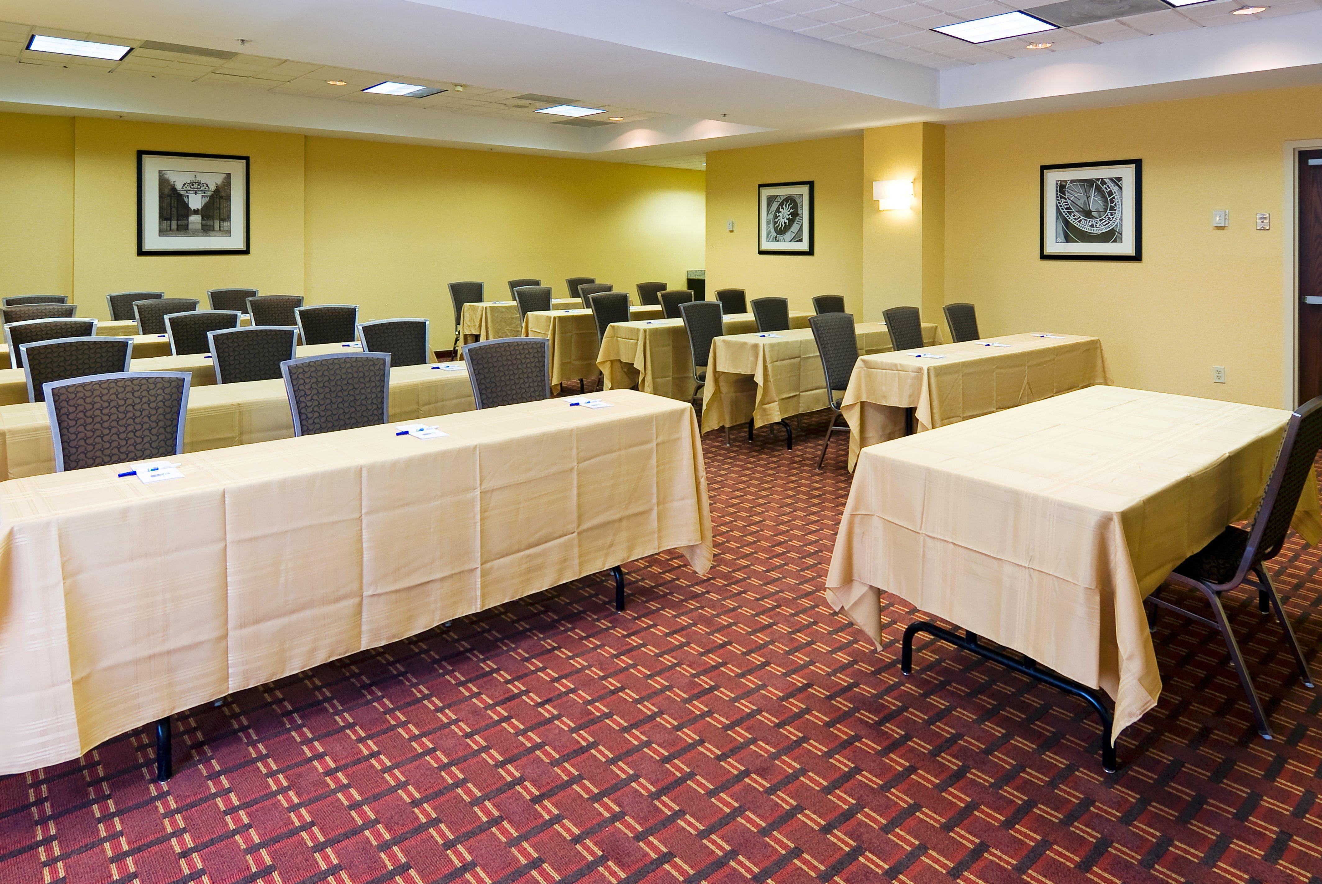 Holiday Inn Express Hotel & Suites Kendall East-Miami By Ihg Exterior foto