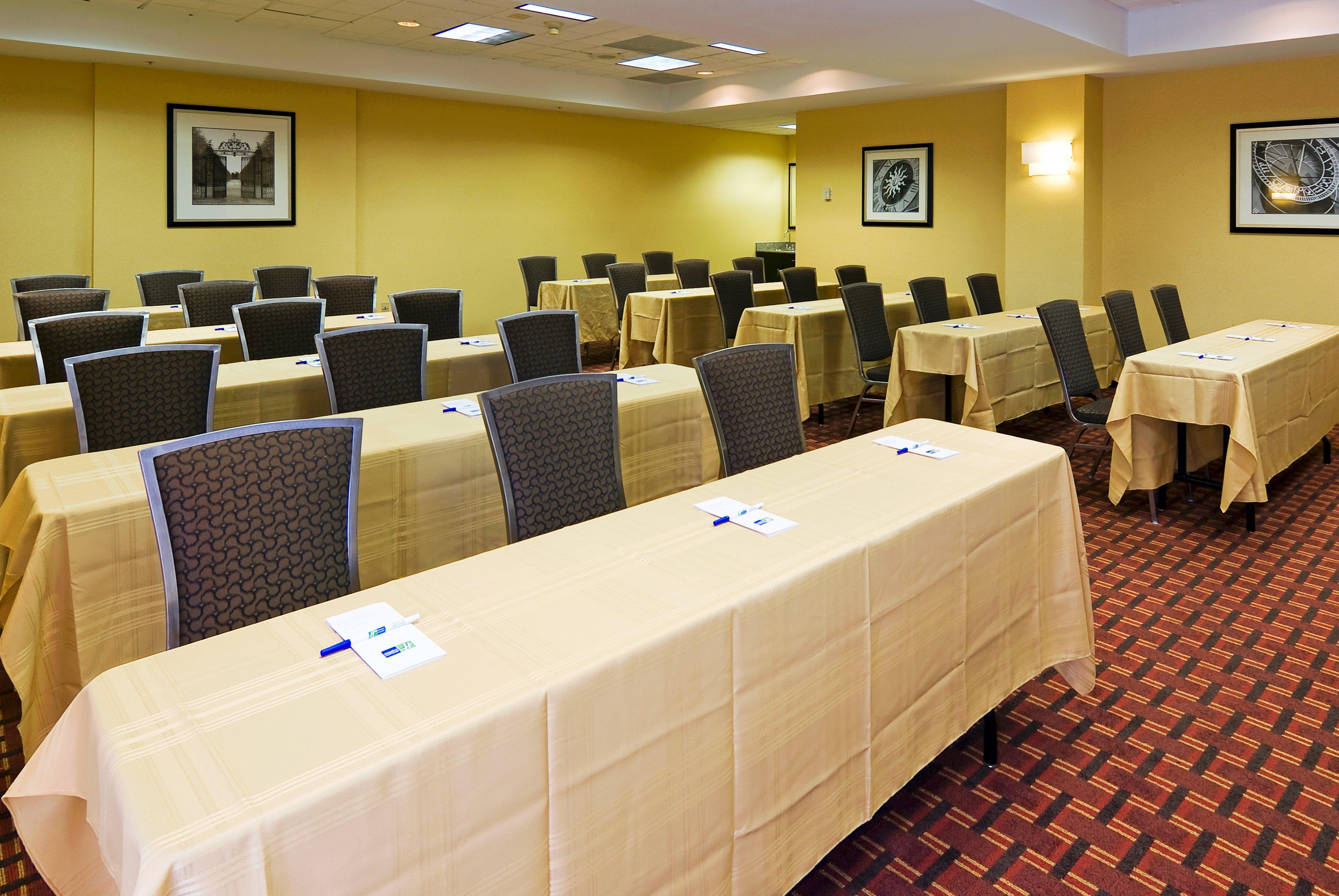 Holiday Inn Express Hotel & Suites Kendall East-Miami By Ihg Exterior foto