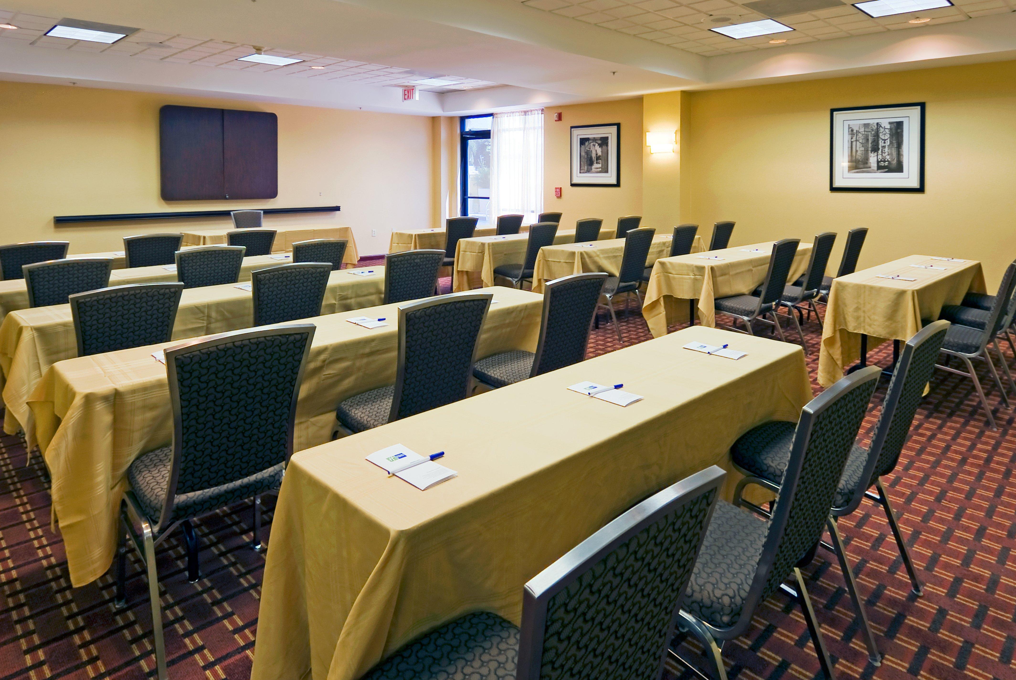Holiday Inn Express Hotel & Suites Kendall East-Miami By Ihg Exterior foto